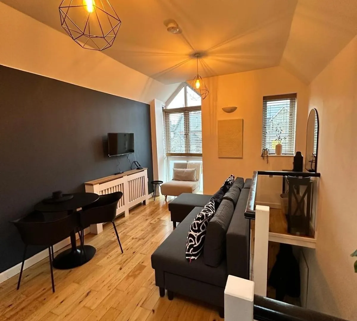 Apartment Central Cardiff, Entire House United Kingdom